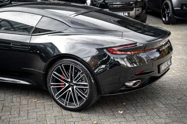 Aston Martin DB12 V8 (2024) thumbnail 40