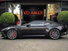 Aston Martin DB12 V8 (2024) thumbnail 6