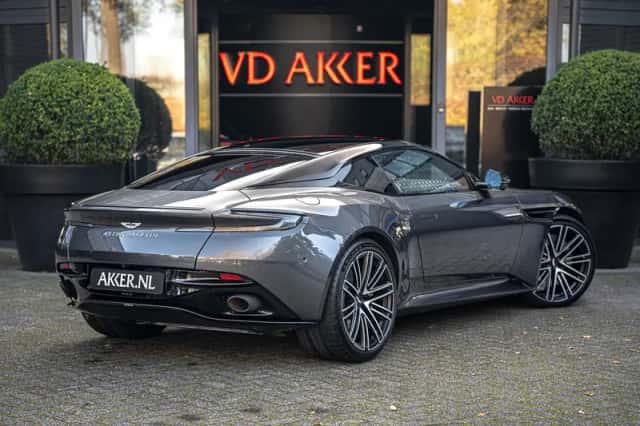 Aston Martin DB12 V8 (2025) thumbnail 2