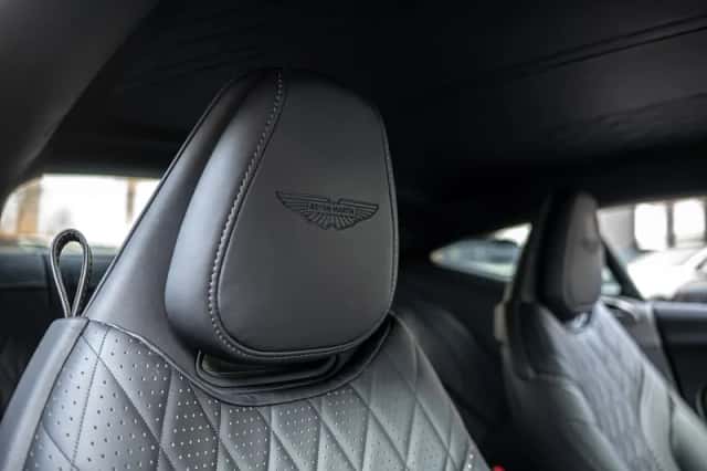 Aston Martin DB12 V8 (2025) thumbnail 19