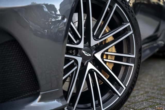 Aston Martin DB12 V8 (2025) thumbnail 21