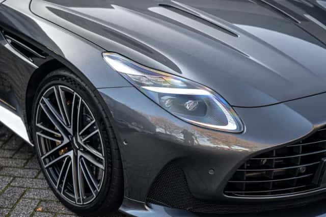Aston Martin DB12 V8 (2025) thumbnail 29