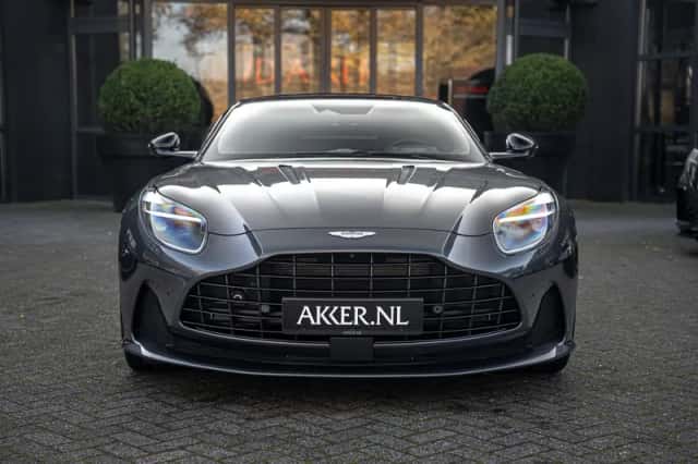 Aston Martin DB12 V8 (2025) thumbnail 37