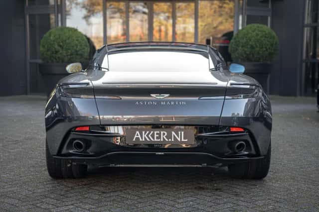 Aston Martin DB12 V8 (2025) thumbnail 38