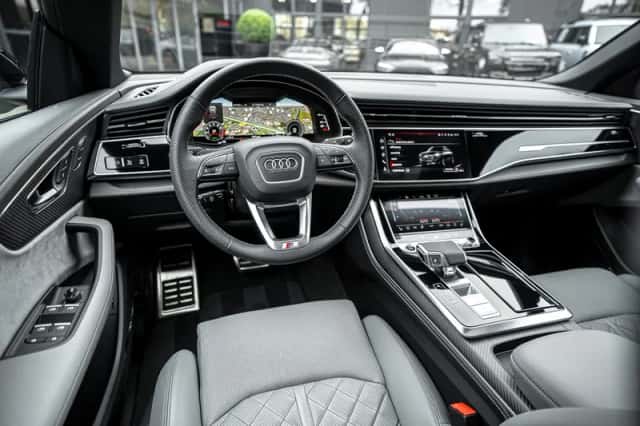 Audi Q8 (2025) thumbnail 3
