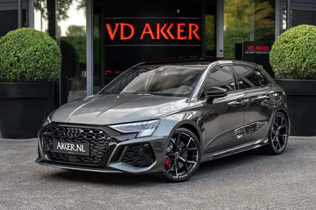 Audi RS3 (2022) thumbnail 1