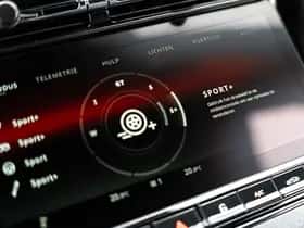 Aston Martin DB12 V8 Volante (2025) thumbnail 27