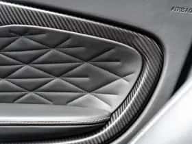 Aston Martin DB12 V8 Volante (2025) thumbnail 39