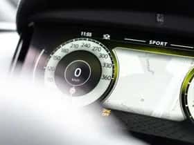 Aston Martin DB12 V8 Volante (2025) thumbnail 5