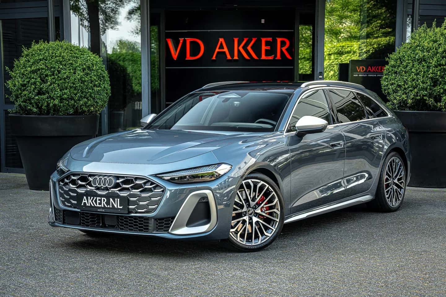Audi S5 (2025) — foto 1