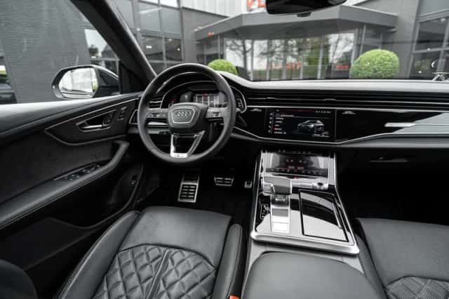 Audi SQ8 (2024) thumbnail 3
