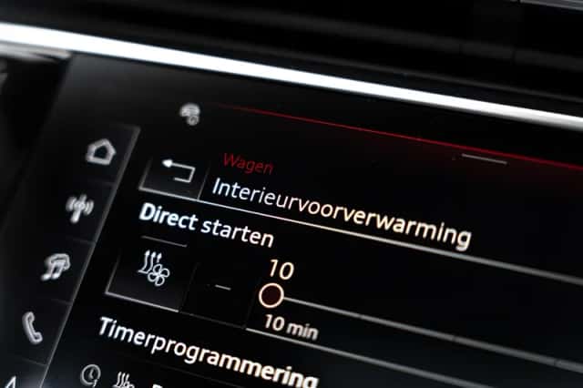 Audi SQ8 (2024) thumbnail 28