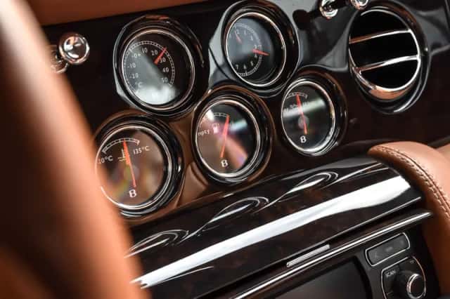 Bentley Brooklands (2009) thumbnail 15