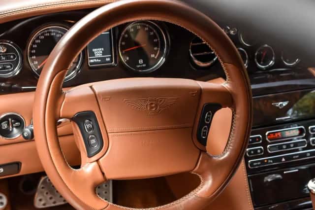Bentley Brooklands (2009) thumbnail 20