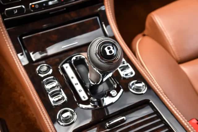 Bentley Brooklands (2009) thumbnail 31