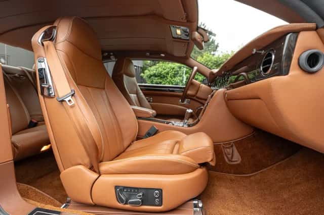 Bentley Brooklands (2009) thumbnail 4