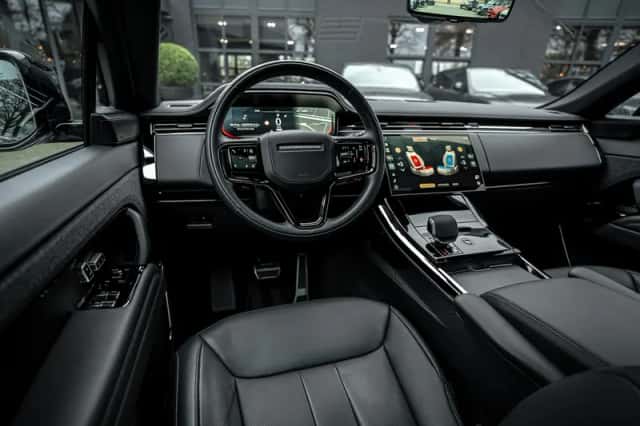 Land Rover Range Rover Sport (2025) thumbnail 3