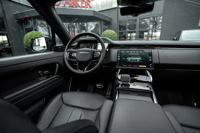 Land Rover Range Rover Sport (2025) thumbnail 3