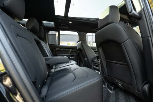 Land Rover Defender (2026) thumbnail 5