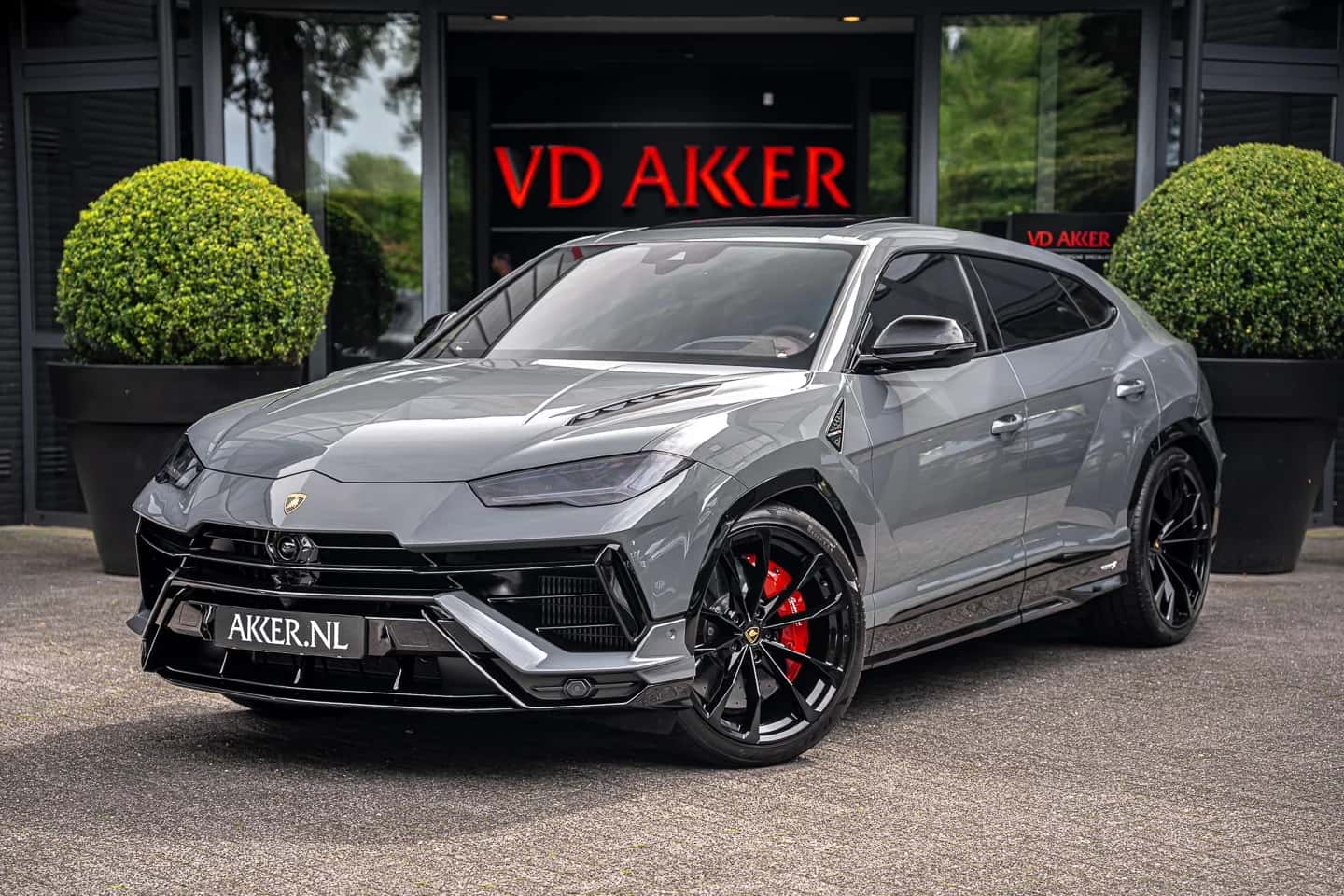 Lamborghini Urus S (2024) — foto 1