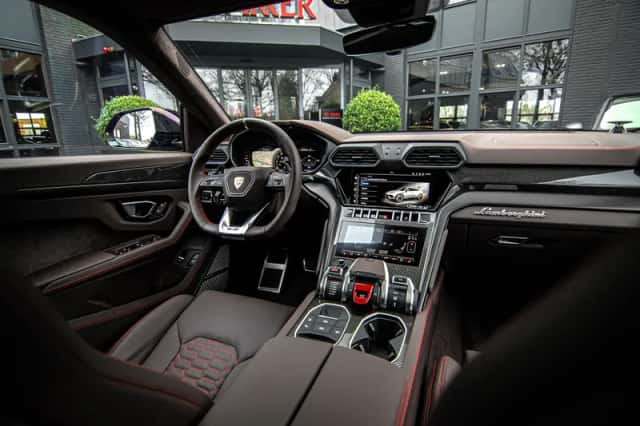 Lamborghini Urus S (2024) thumbnail 3