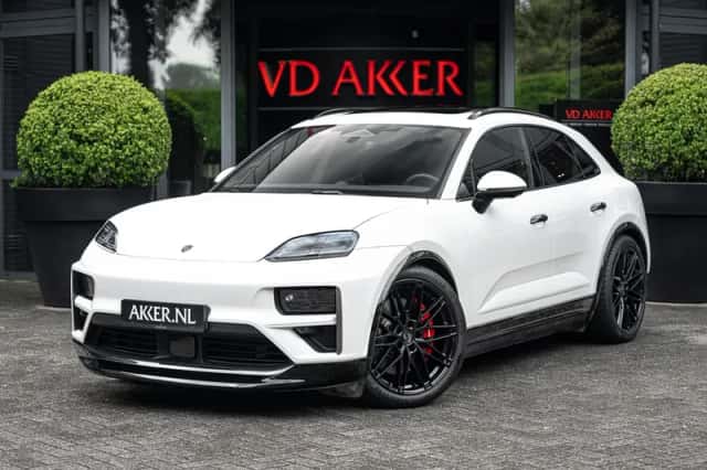 Porsche Macan (2025) thumbnail 1
