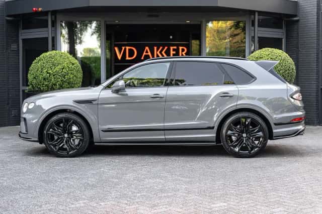 Bentley Bentayga (2026) thumbnail 6