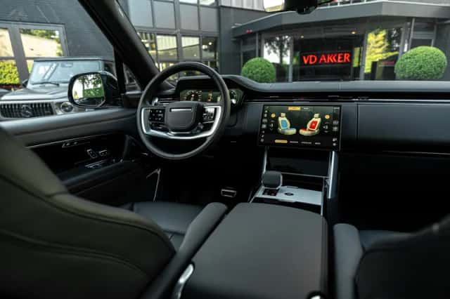 Land Rover Range Rover (2026) thumbnail 3