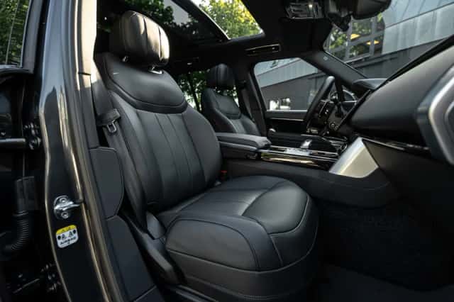 Land Rover Range Rover (2026) thumbnail 4