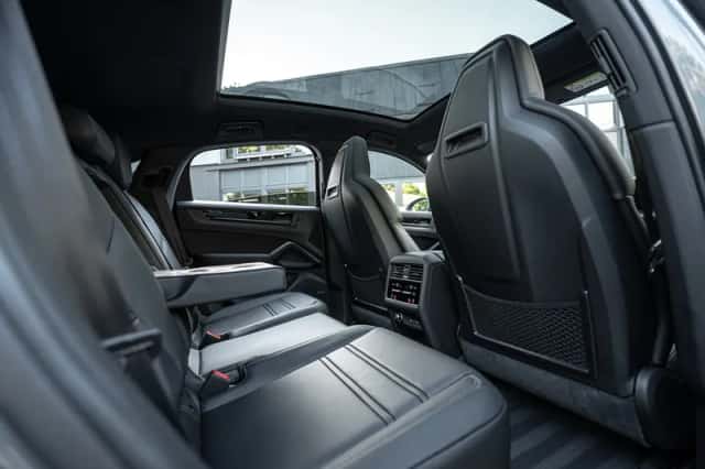 Porsche Cayenne (2026) thumbnail 5