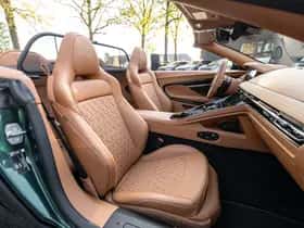 Aston Martin DB12 V8 Volante (2025) thumbnail 4