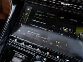 Aston Martin DB12 V8 Volante (2025) thumbnail 37