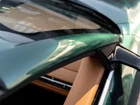 Aston Martin DB12 V8 Volante (2025) thumbnail 9