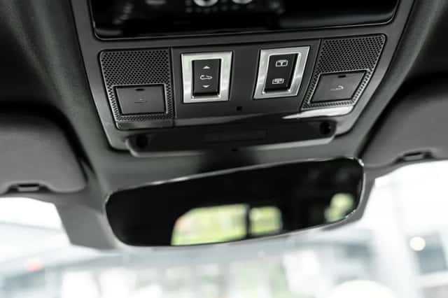 Land Rover Defender (2026) thumbnail 12