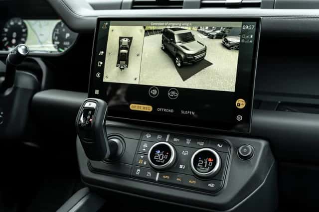 Land Rover Defender (2026) thumbnail 16