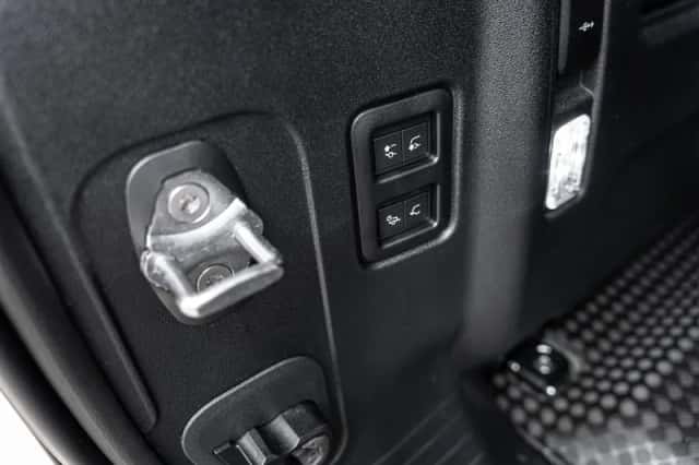 Land Rover Defender (2026) thumbnail 28