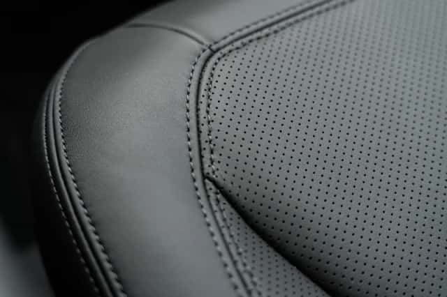 Land Rover Defender (2026) thumbnail 32