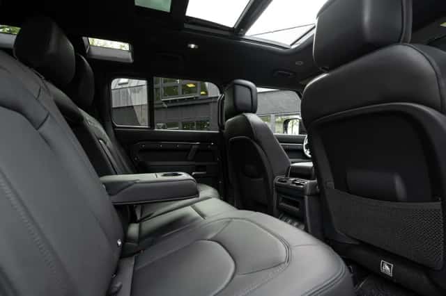 Land Rover Defender (2026) thumbnail 5