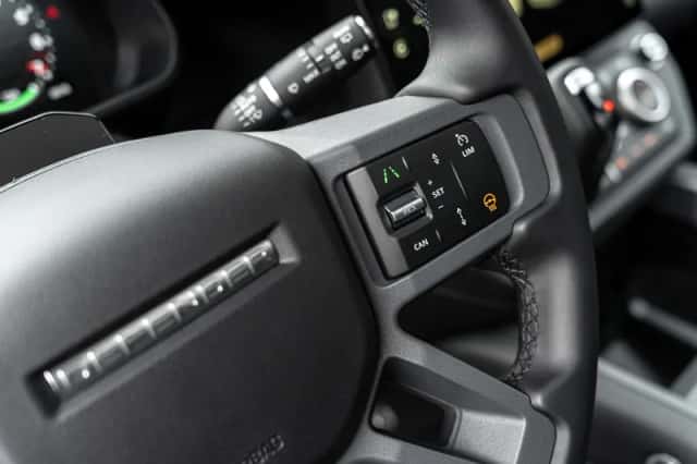 Land Rover Defender (2026) thumbnail 8