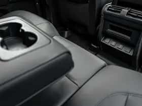 Land Rover Defender (2026) thumbnail 36