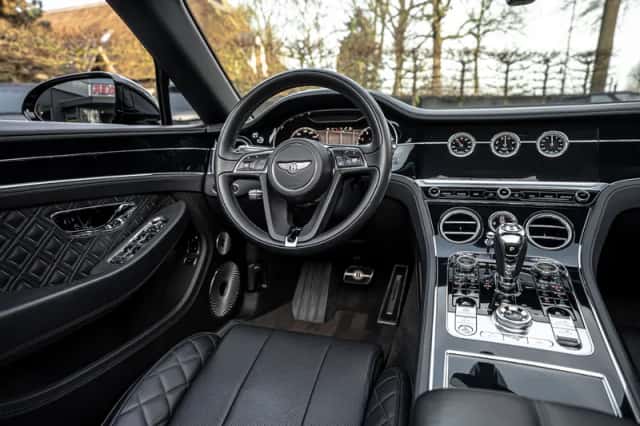 Bentley Continental GTC (2019) thumbnail 3