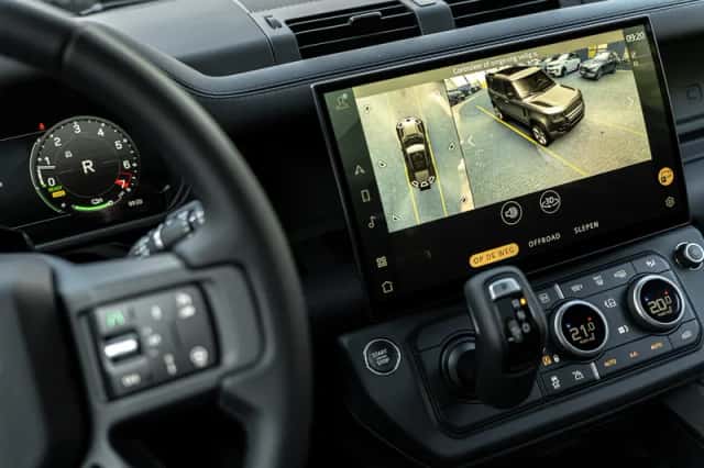 Land Rover Defender (2026) thumbnail 11