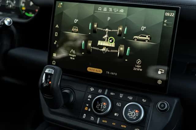 Land Rover Defender (2026) thumbnail 24