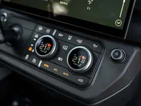 Land Rover Defender (2026) thumbnail 27