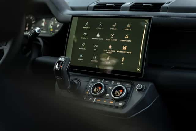 Land Rover Defender (2026) thumbnail 28