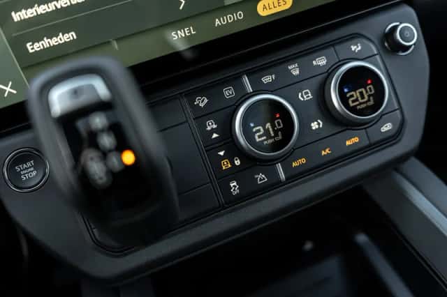 Land Rover Defender (2026) thumbnail 31