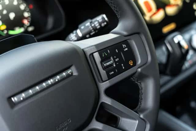 Land Rover Defender (2026) thumbnail 7