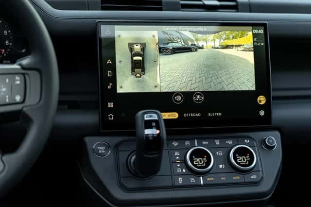 Land Rover Defender (2026) thumbnail 12