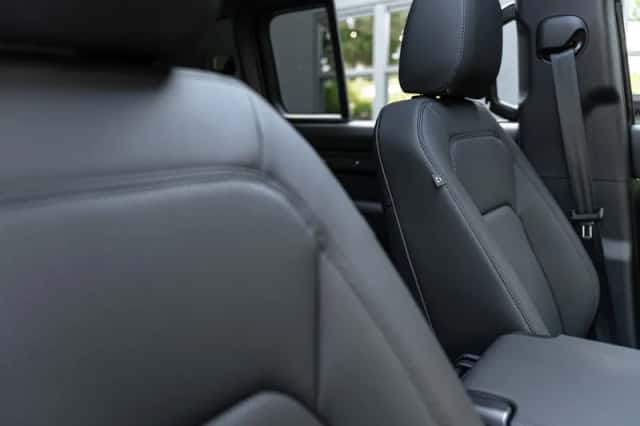 Land Rover Defender (2026) thumbnail 28