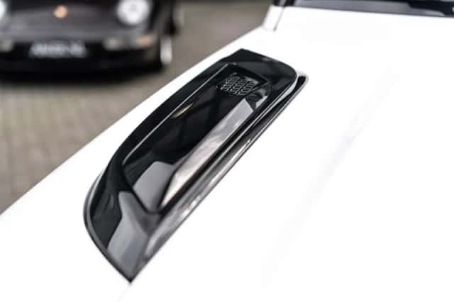 Land Rover Defender (2025) thumbnail 14